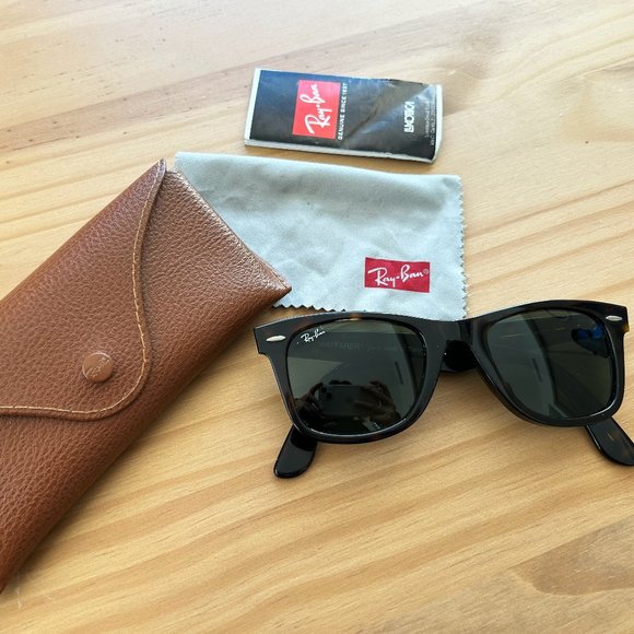 Original Wayfarer Classic Sunglasses in Tortoise Green - Picture 2 of 10